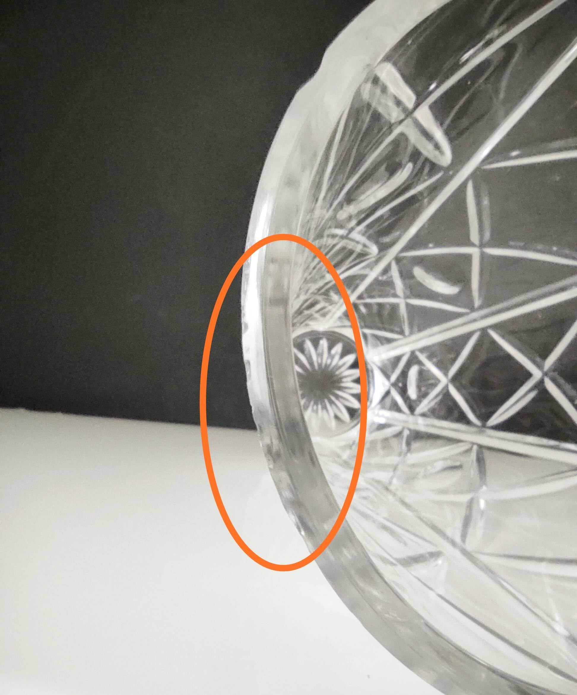 Crystal vase with lozenge decoration, 25.5 cm