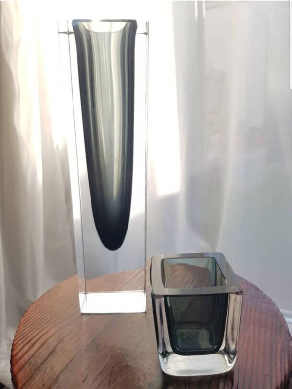 Paire de vases Sommerso en verre Murano noir