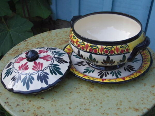 Soupière et plat Saint Jean de Bretagne faience céramique Bretagne France