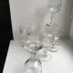 Ensemble de 8 verres à pied en verre moulé années 30 début XXème