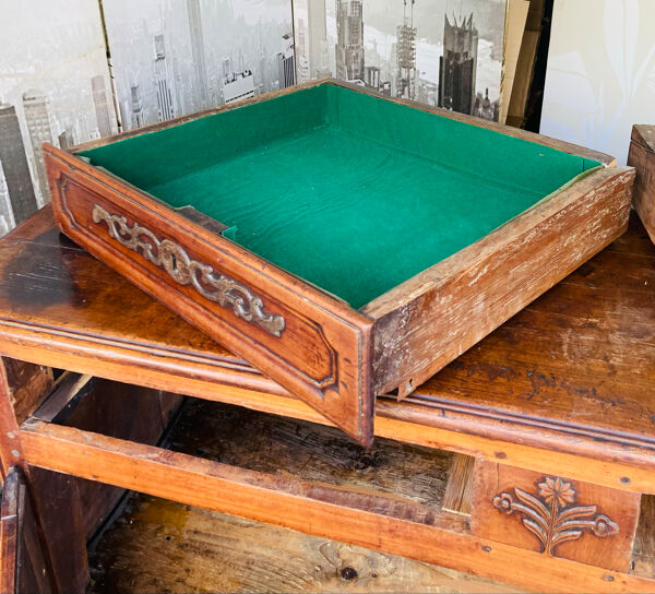 Buffet bas Louis XV époque XIXe en bois fruitier massif chevillé