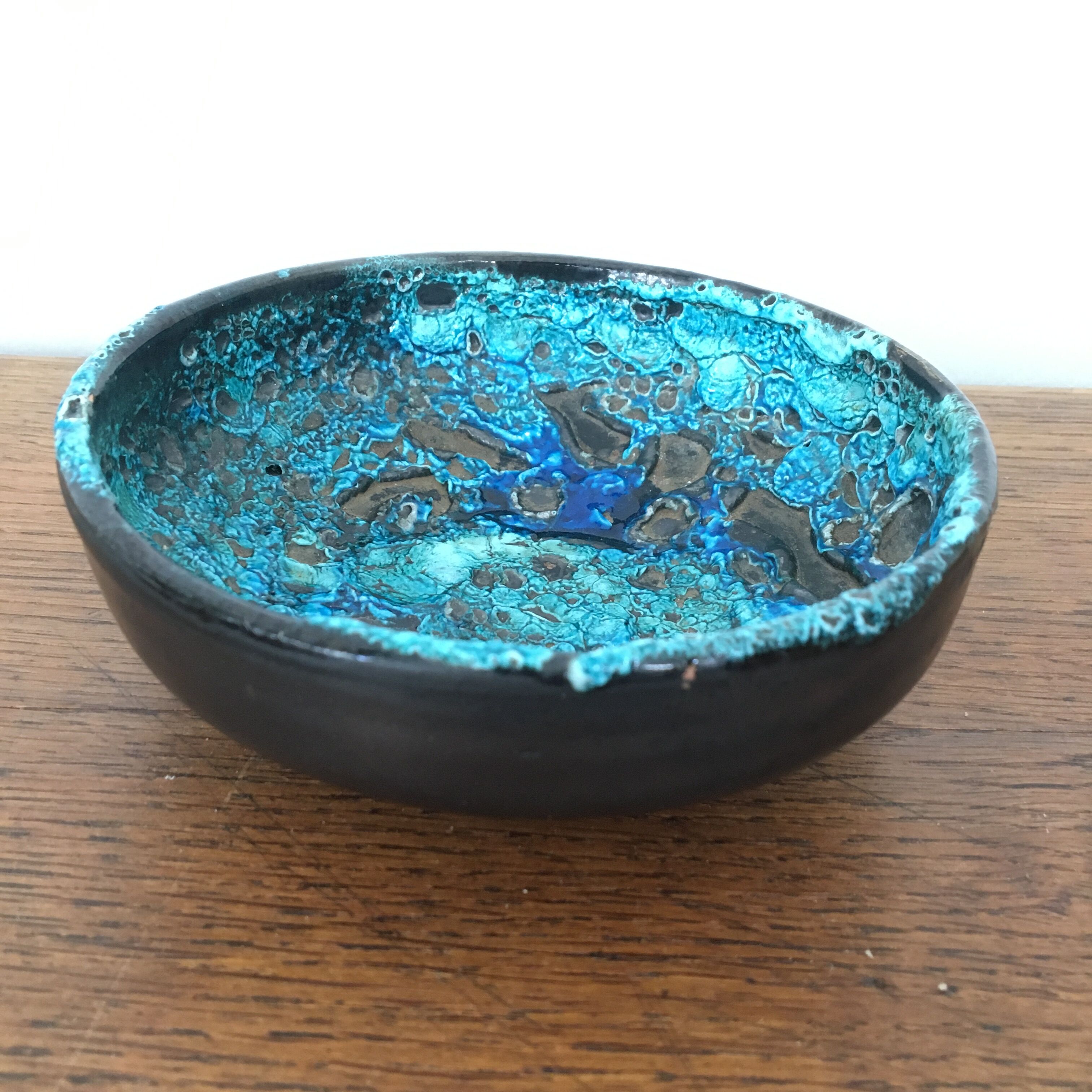 Empty pocket ceramic cup Fat Lava turquoise