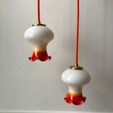 Paire de suspensions tulipes en opaline orange dégradé fil orange années 70