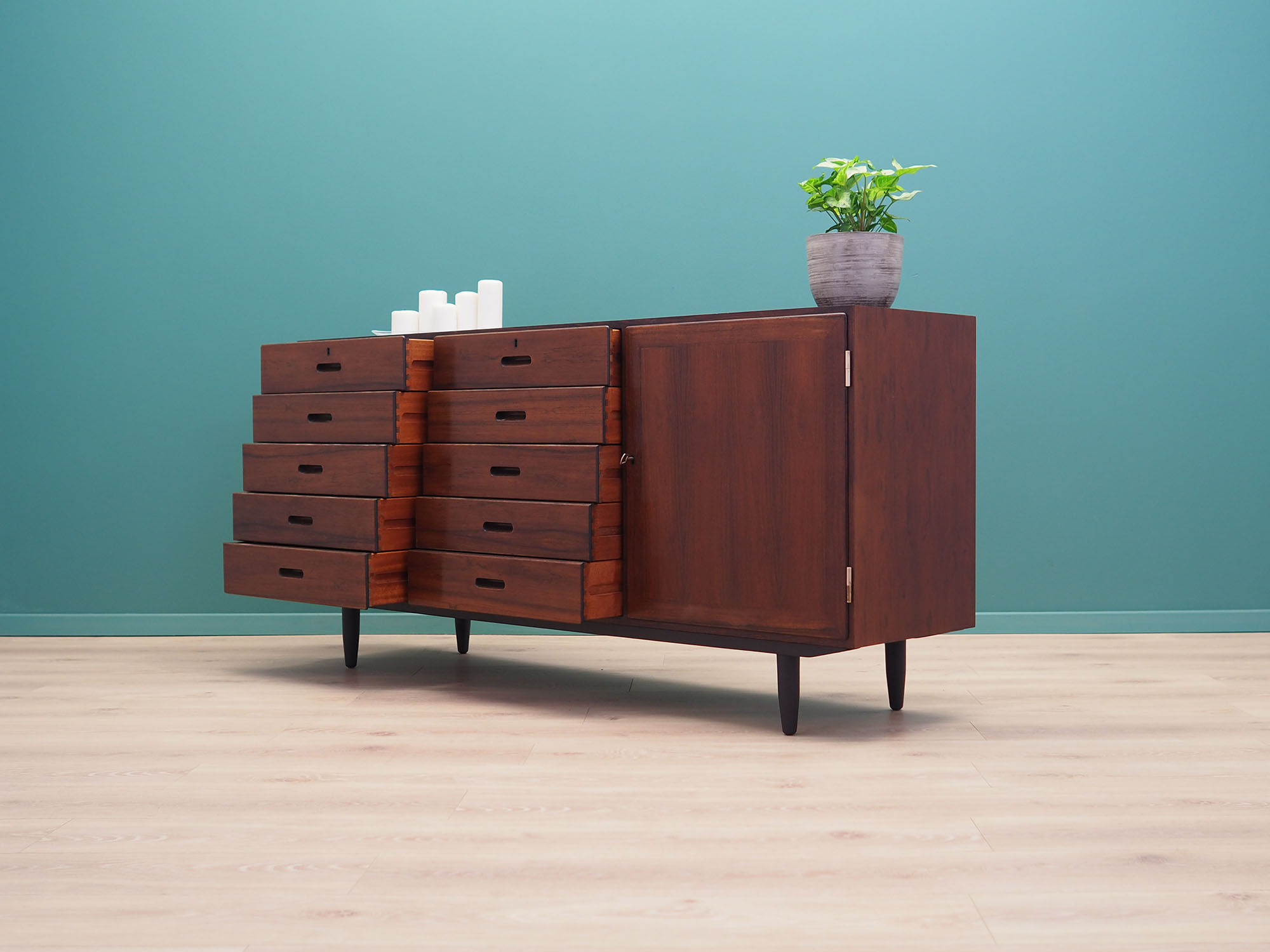 Rosewood chest of drawers, Danish design, 1970s, designer: Kai Winding
