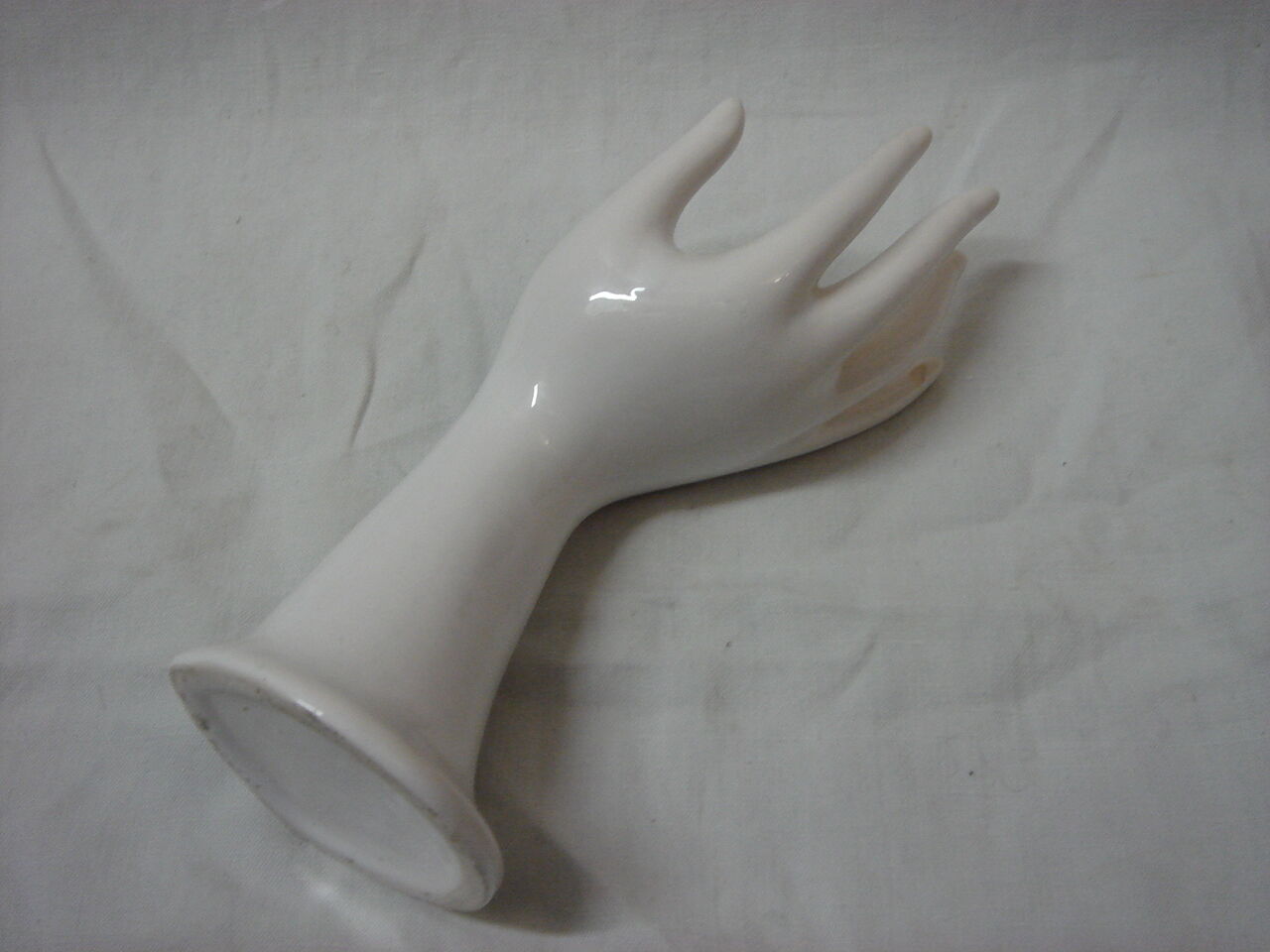 Hand ceramic of 1970
