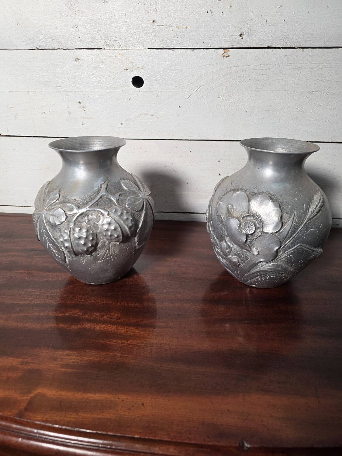 Pair of Art Deco vases in aluminium Signed