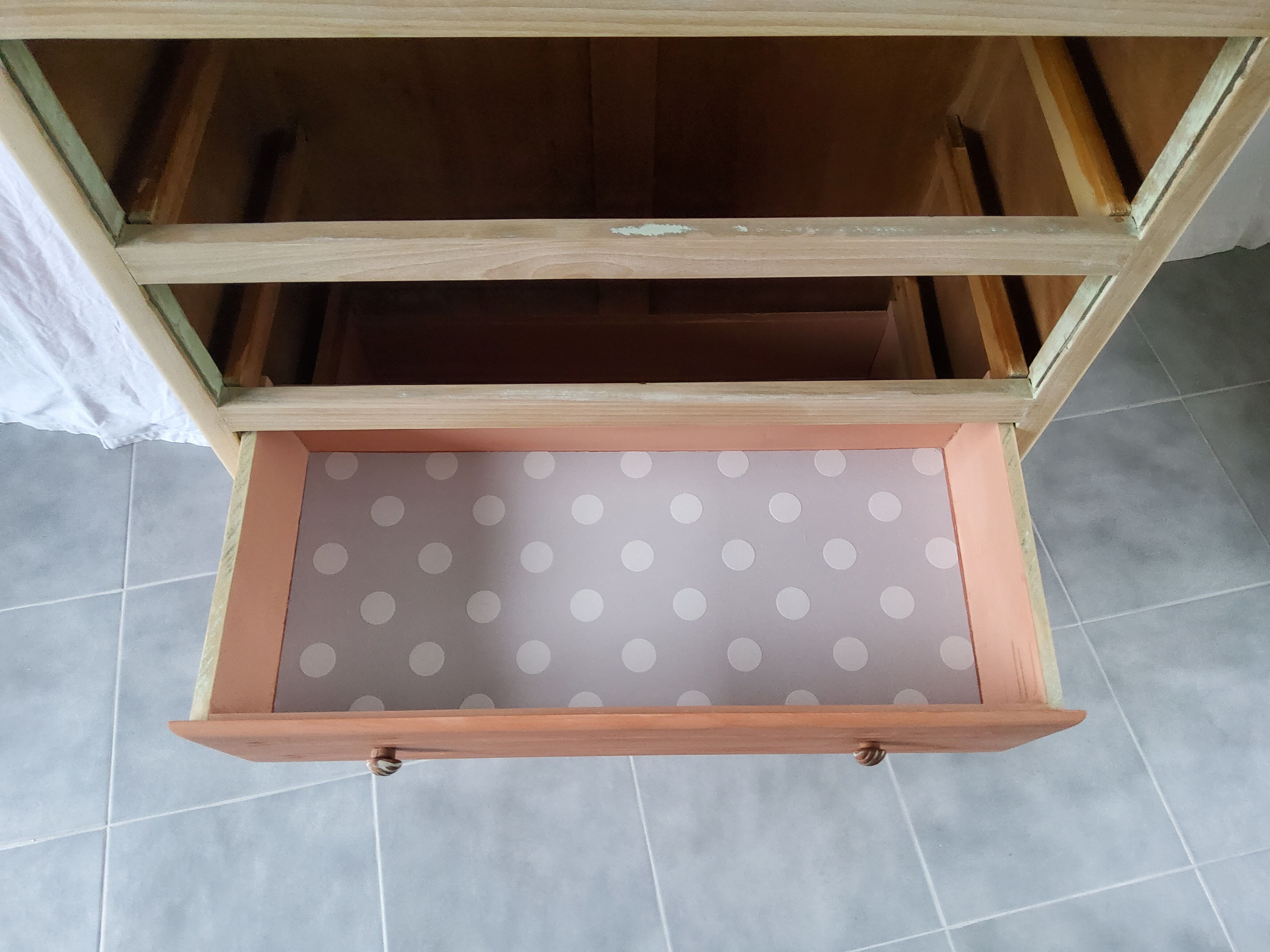 Patinated 30-40s chest of drawers