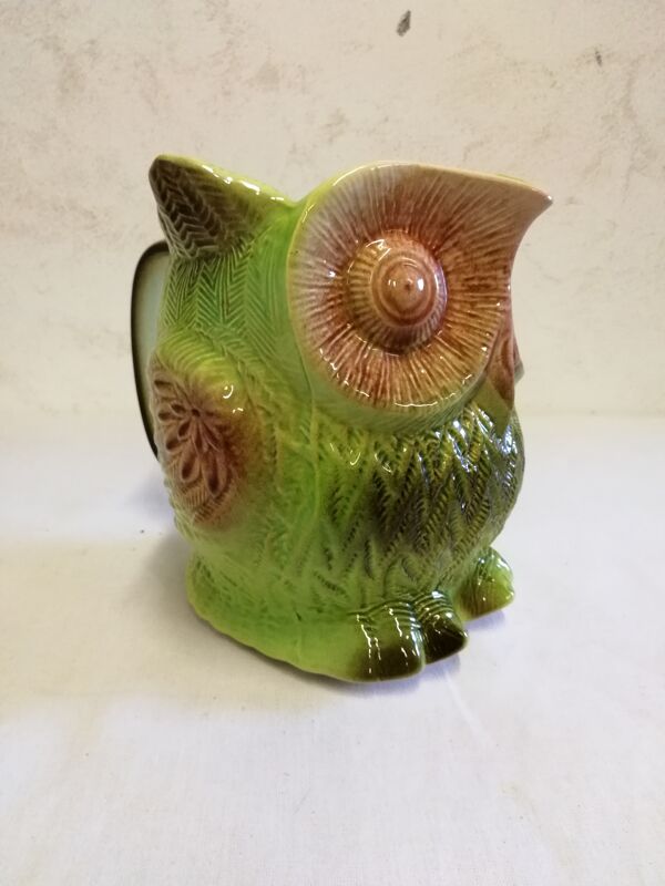 Pichet en barbotine '' chouette