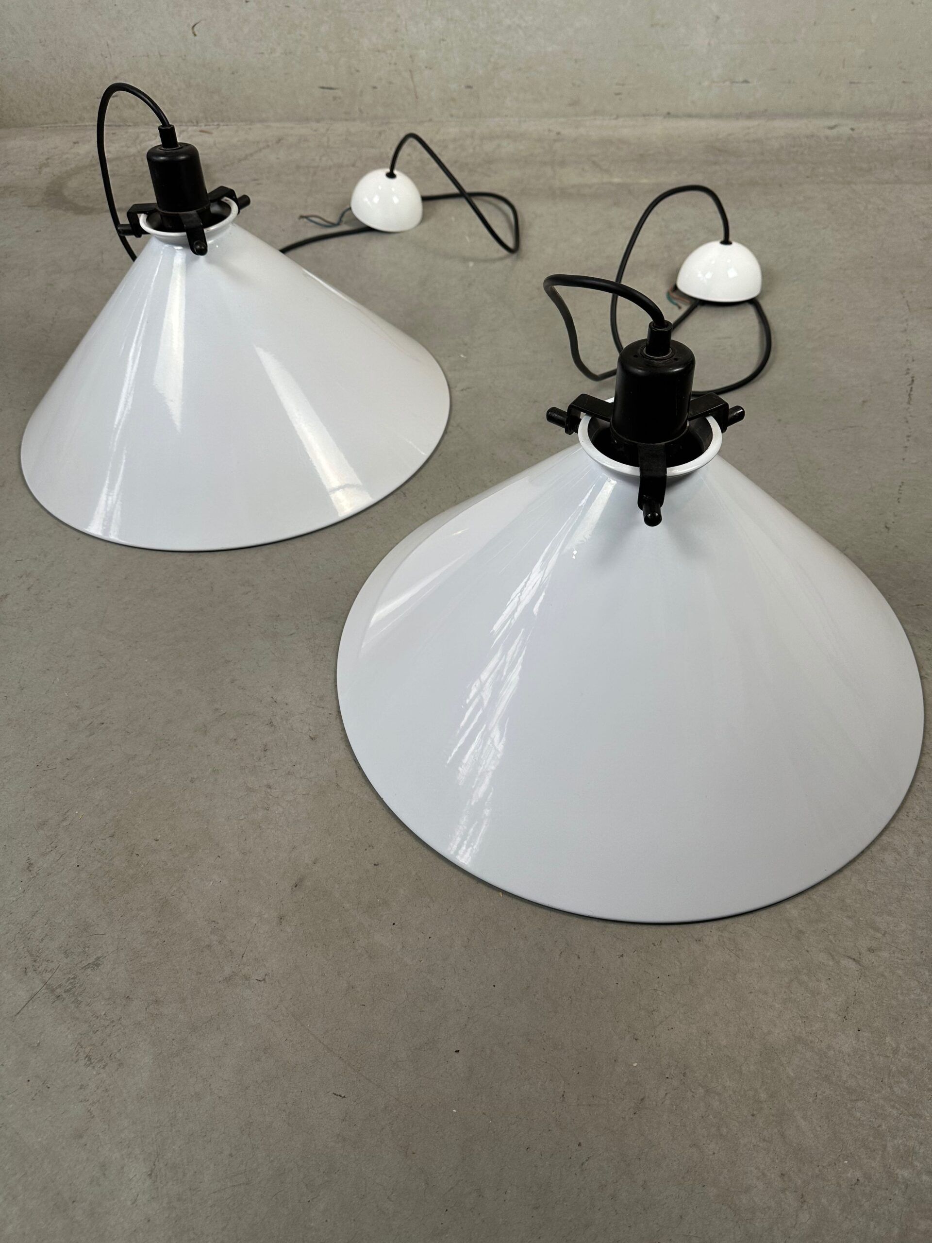 2x vintage white metal pendant lamps – 1980s