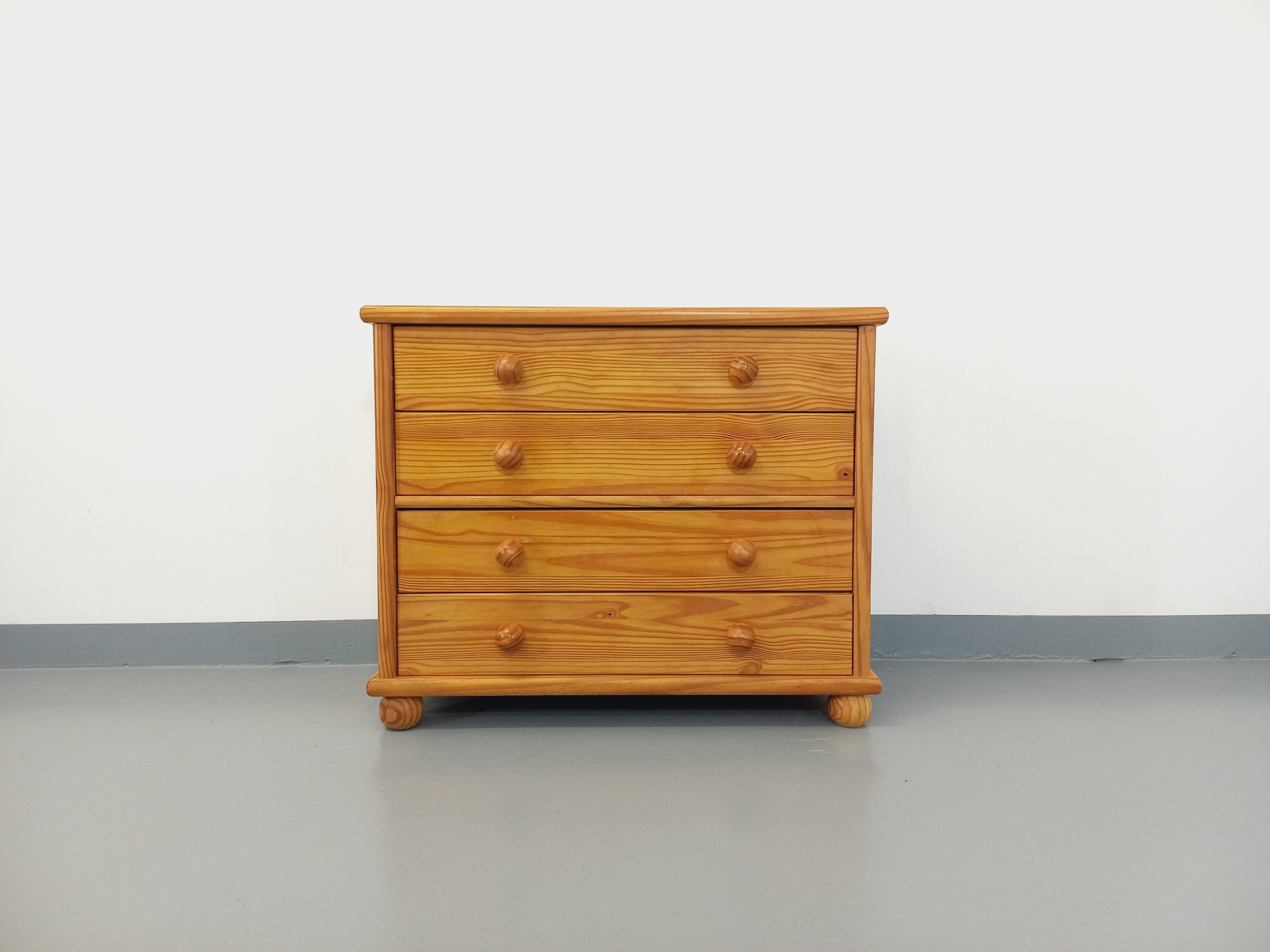 Commode en pin vintage des années 70