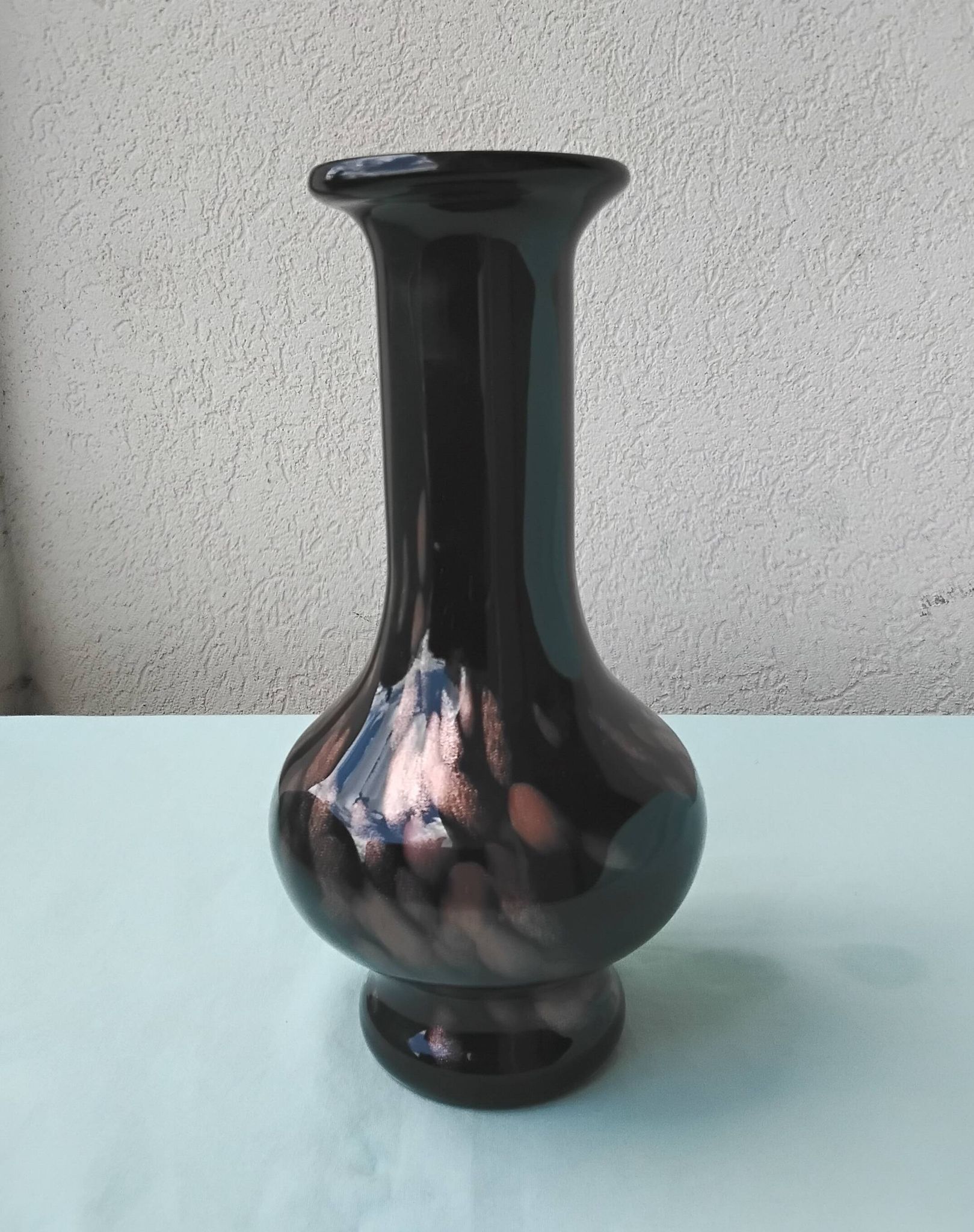 Black glitter glass vase