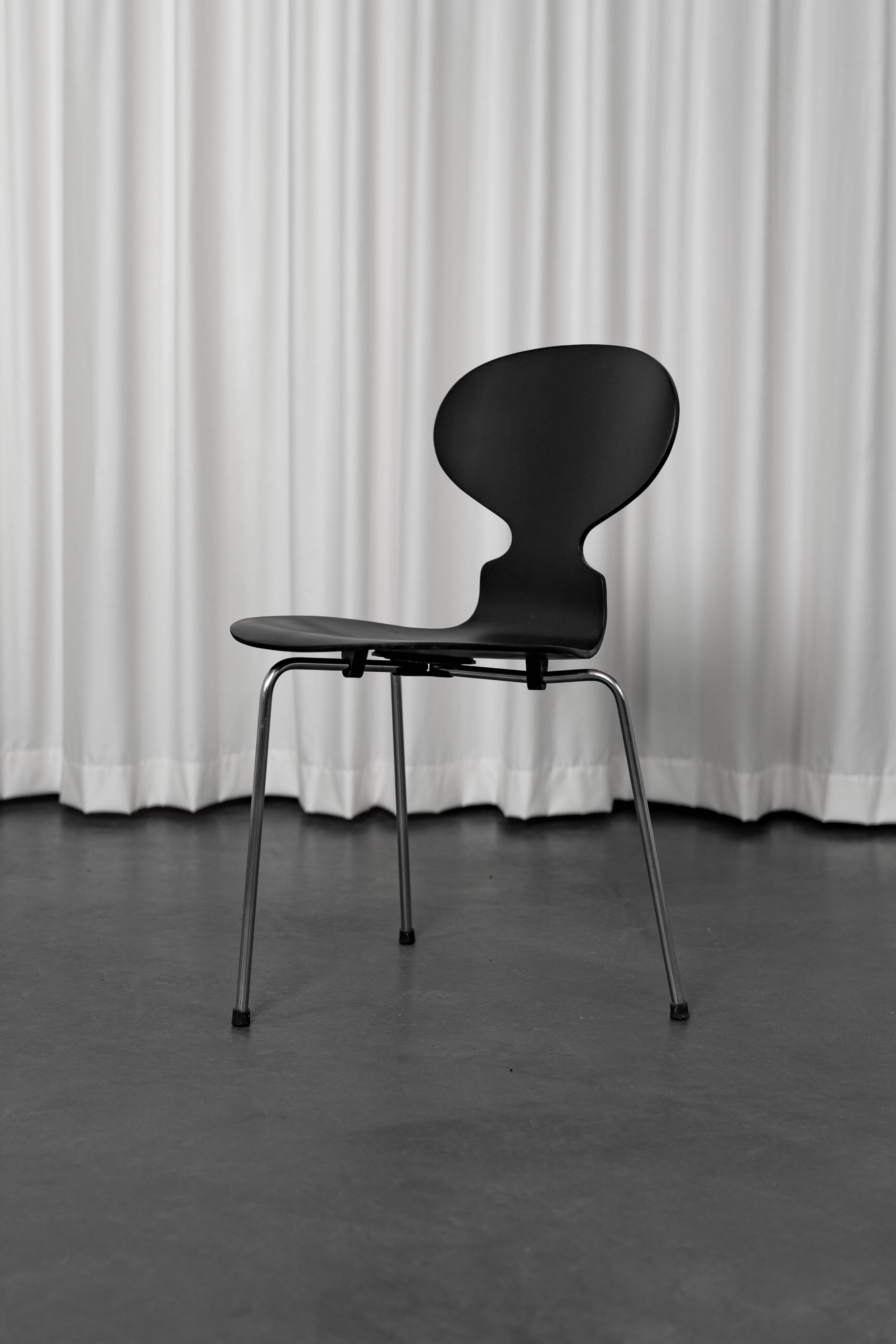 Arne Jacobsen tripod ant chair for Fritz Hansen