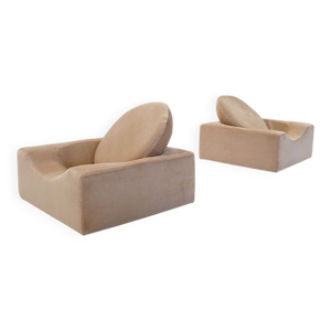 Chaises longues modernistes,