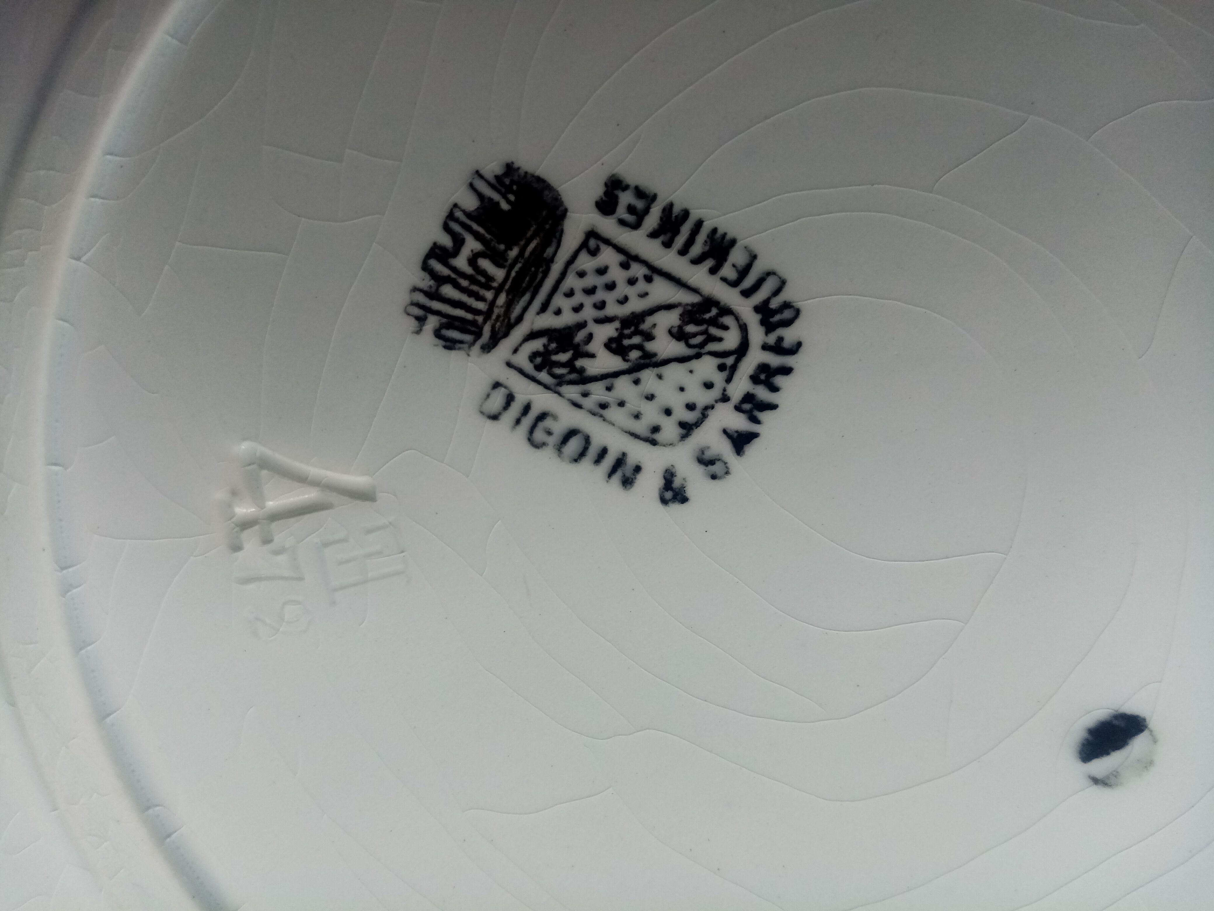 Series of 6 hollow plates digoin sarreguemines