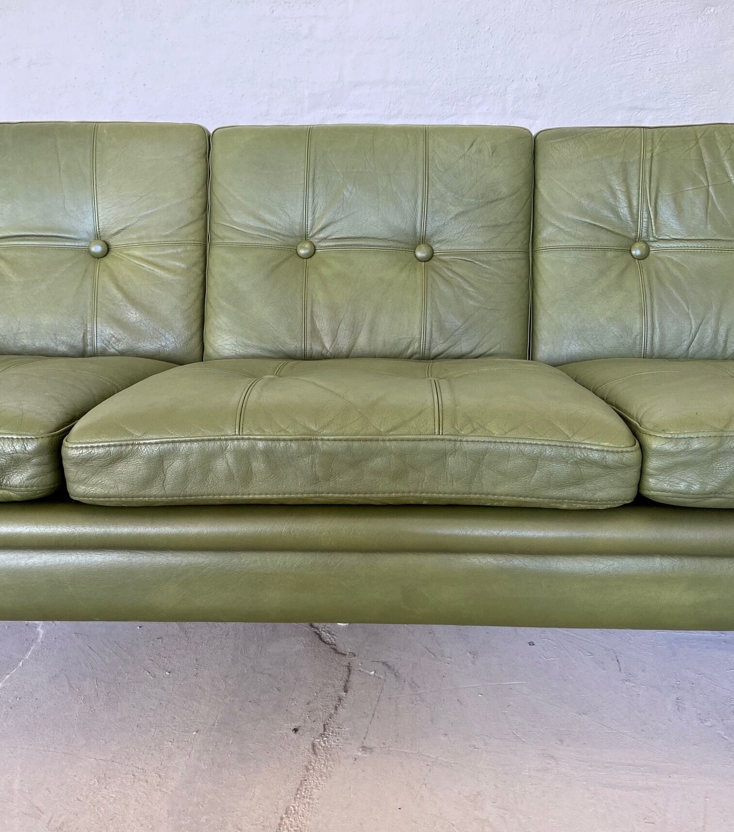 Vintage Danish mid-century Svend Skipper 3 person sofa in olive green leather 1965