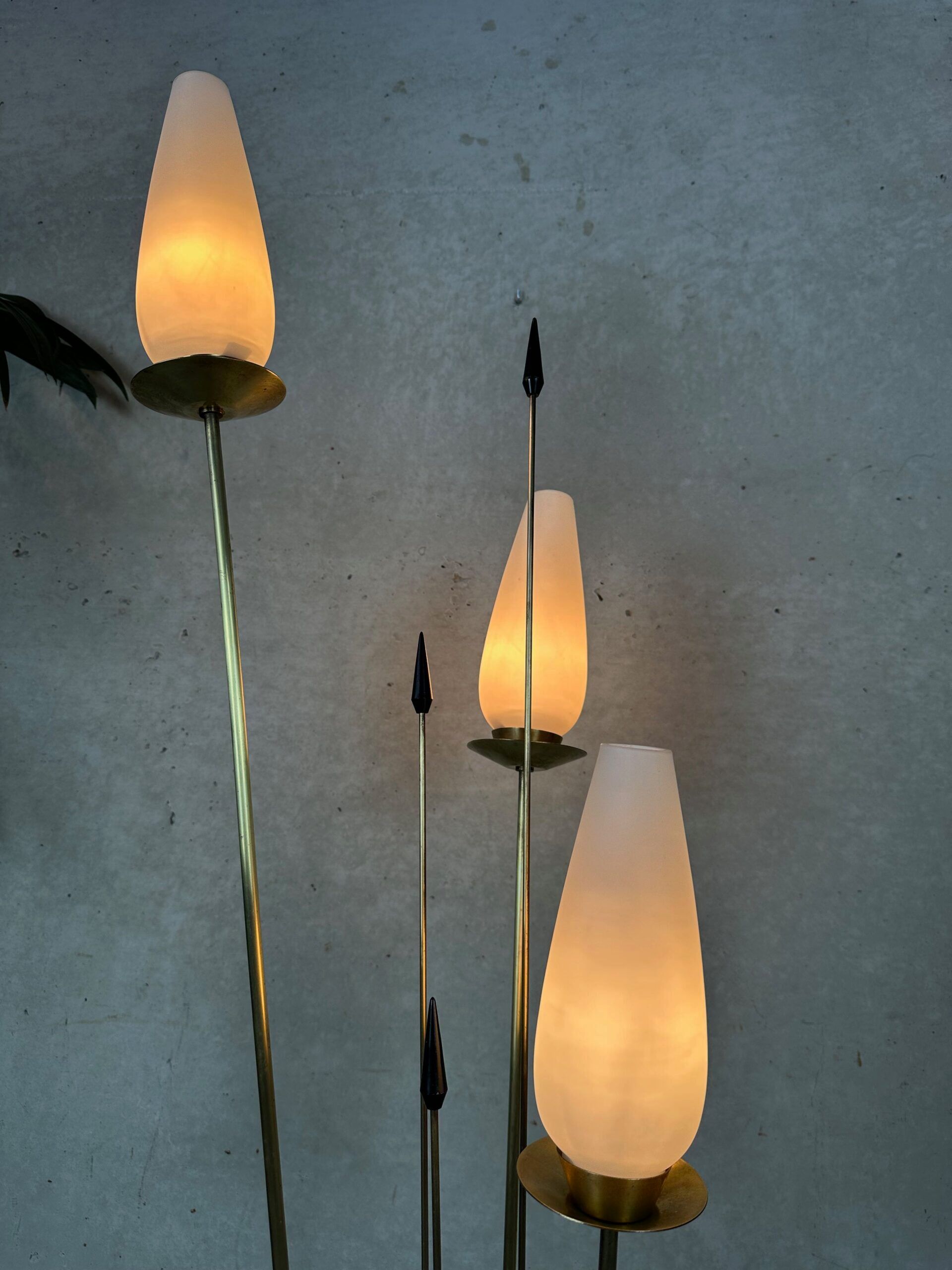 Vintage brass floor lamp – Lunel