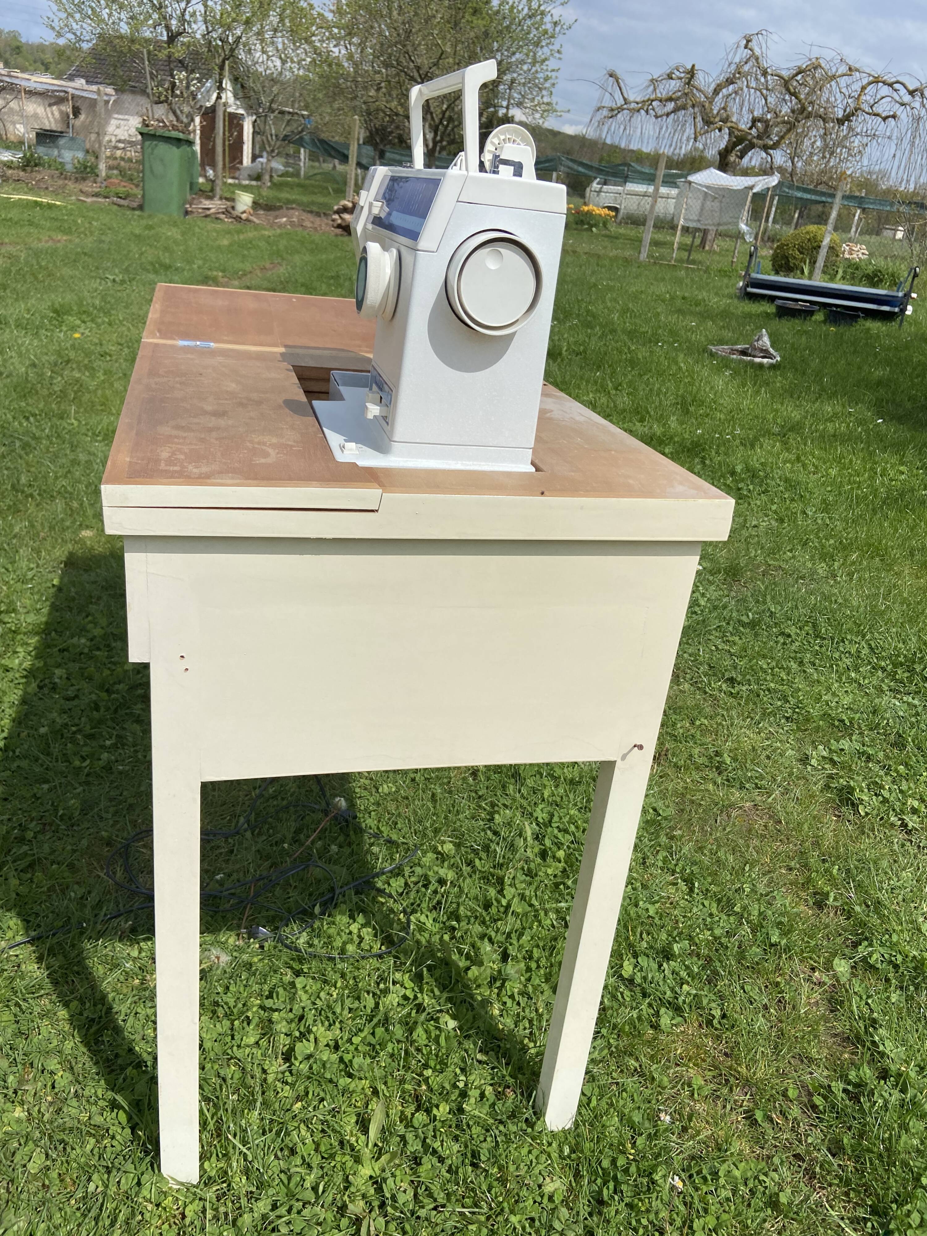 Singer sewing machine