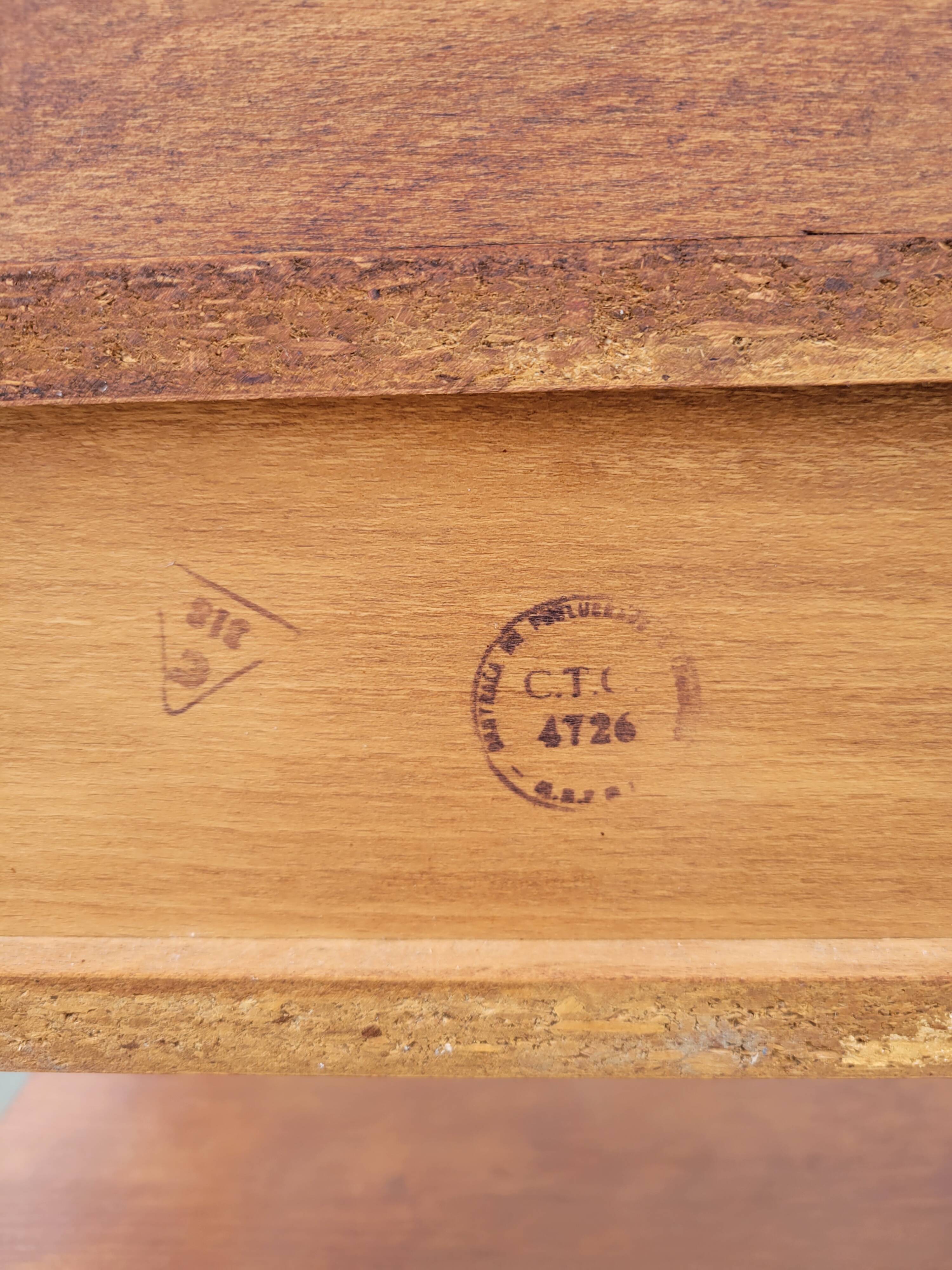 Vintage oak side/bedside table