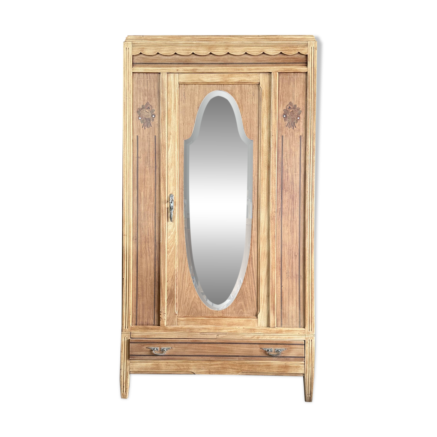 Art Deco Bonnetière (renovated)