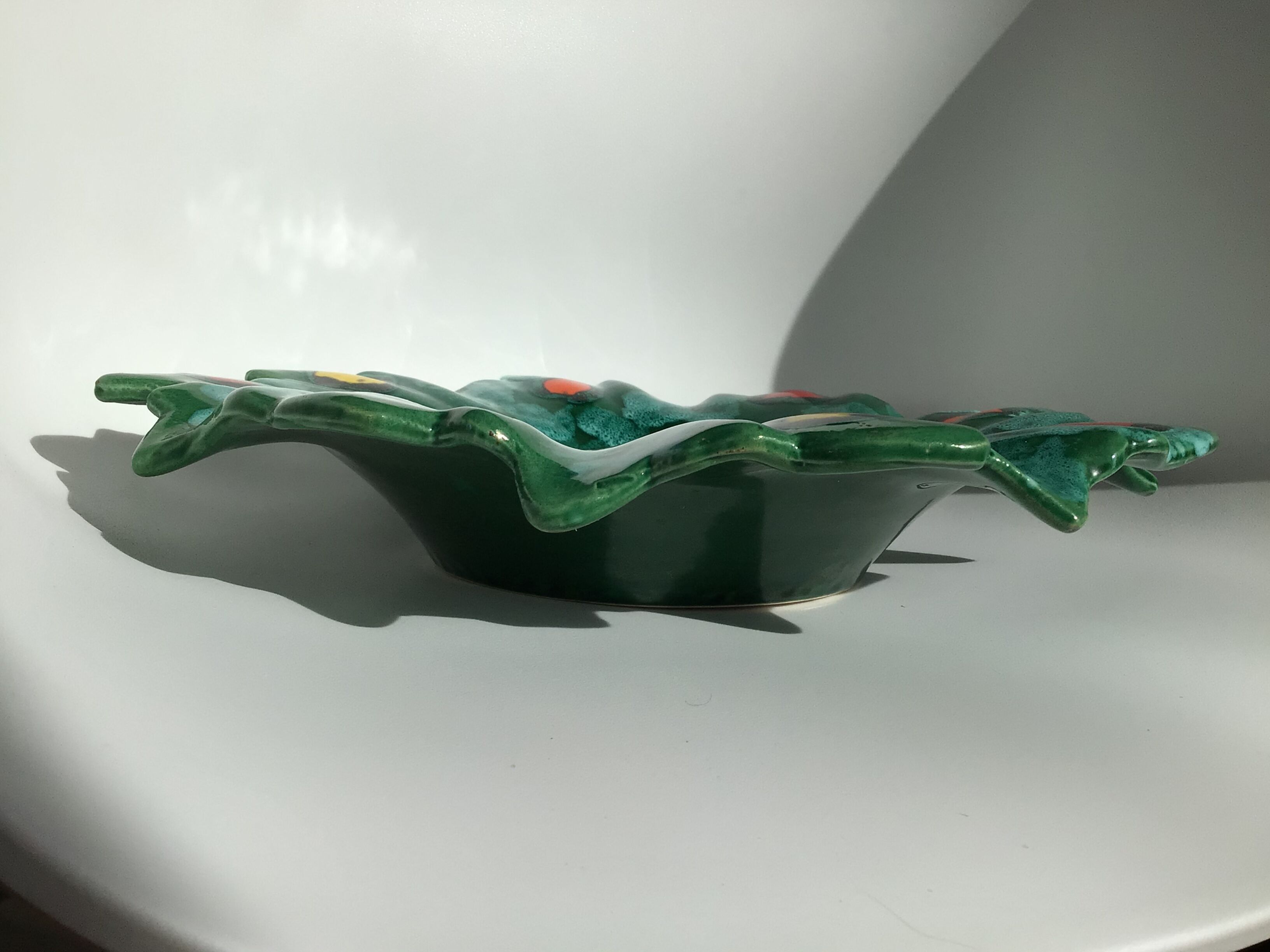 Green earthenware cut edge cut lozenges