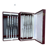 Coffret  10  couteaux de table et 10 couteaux  à fromage
