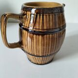 Pichet en barbotine tonneau, années 50