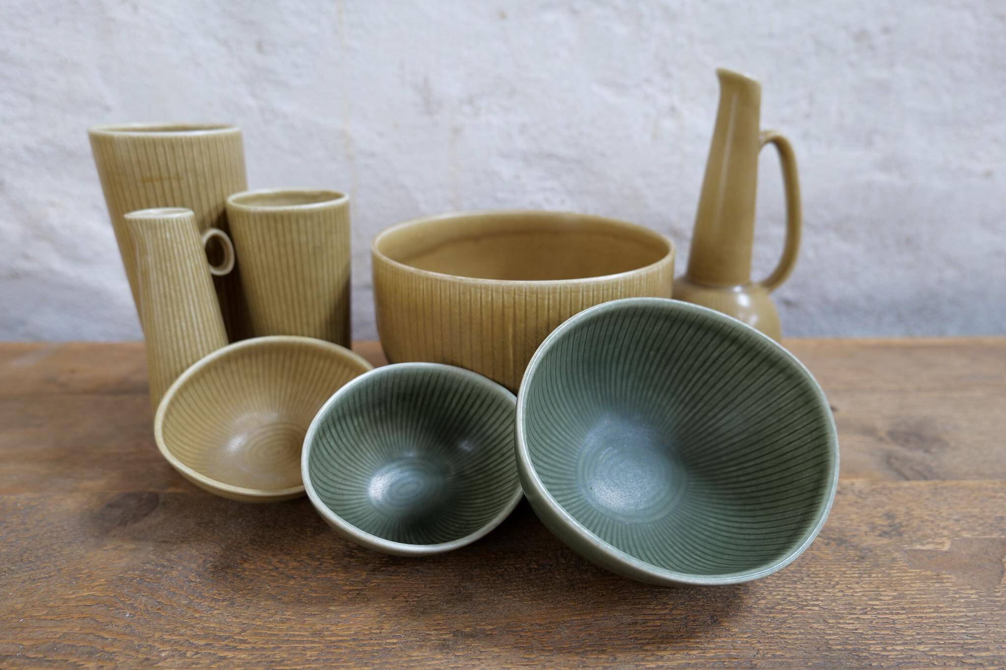 Mid-century Scandinavian set of 8 vases and bowls Rörstrand Ritzi Gunnar Nylund