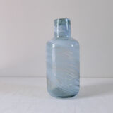 Vase en verre soufflé gris et blanc