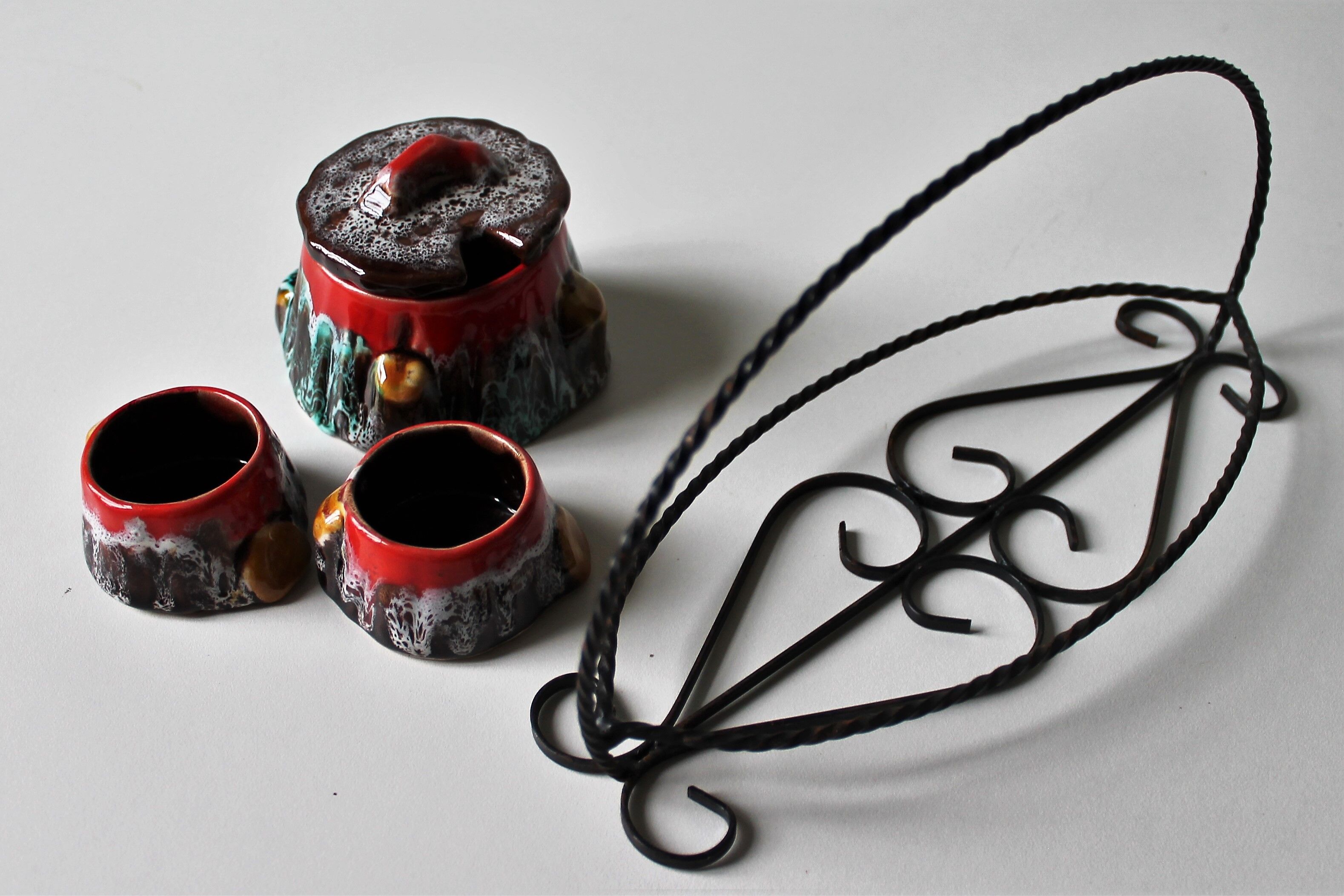Mustard, salt shaker & ceramic pepper shaker 'San Marino Italy'