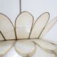 Suspension fleur vintage en nacre
