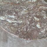 Table basse en marbre rose