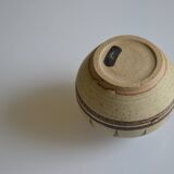 Vase en grès signé céramiste à identifier