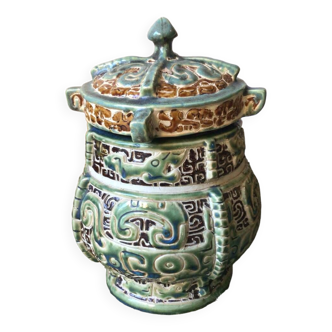 Stoneware pot with Asian decor