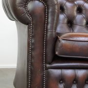 English Chesterfield 2.5 seater sofa in dark brown flamed cowhide leather