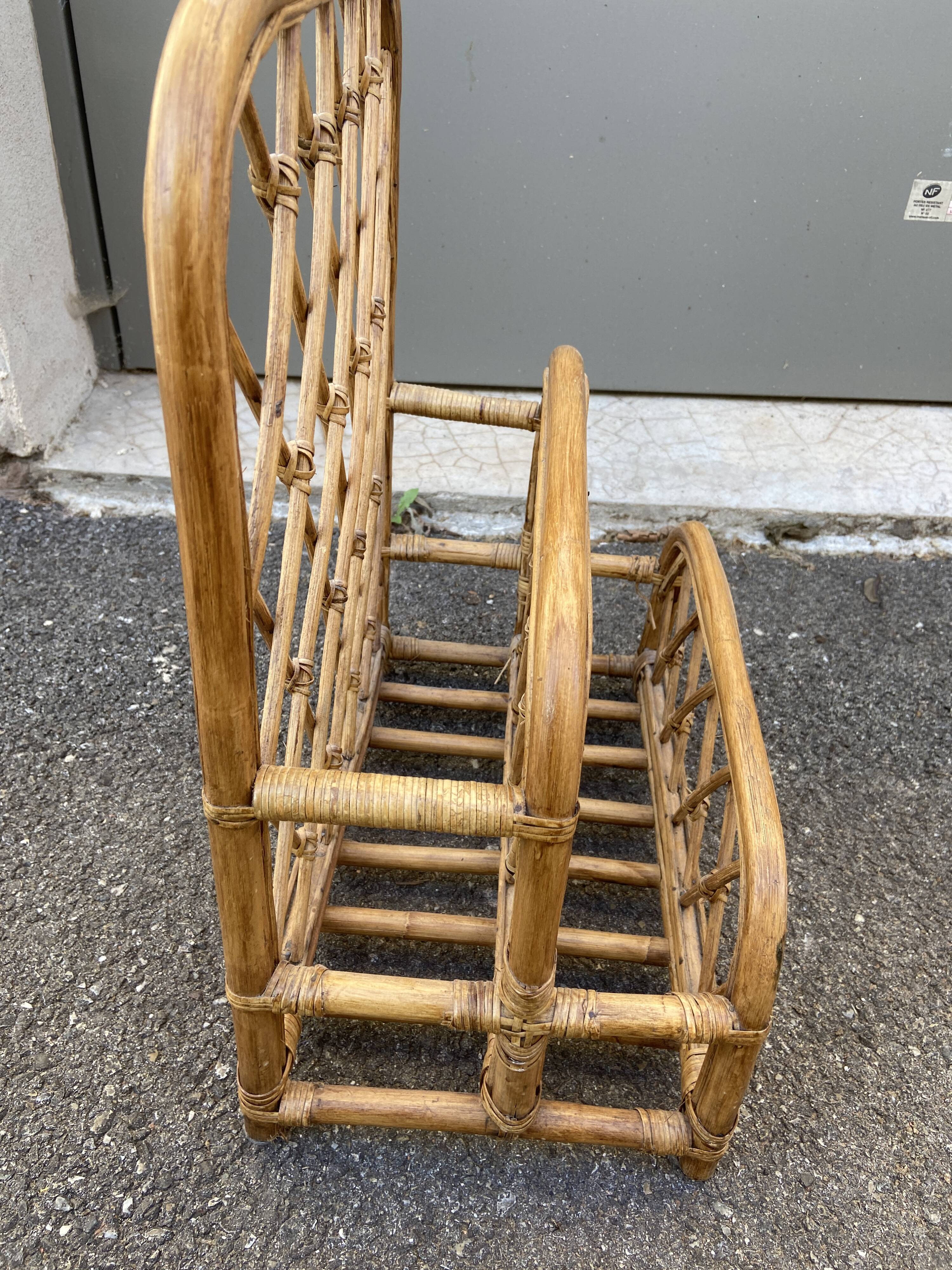 Vintage rattan magazine door