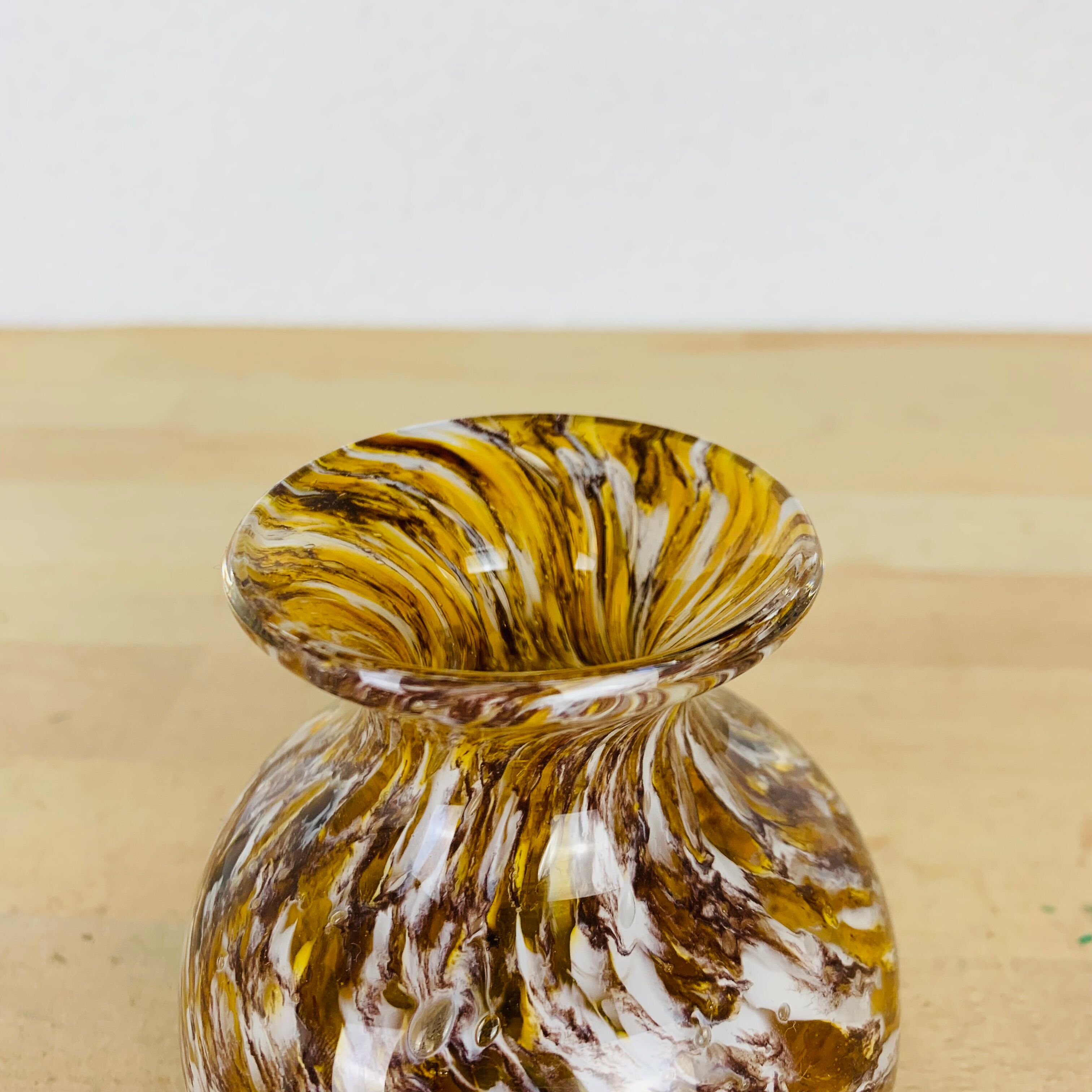 Murano vase yellow speckled glass