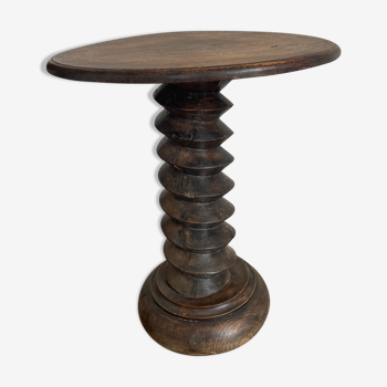 Solid oak pedestal table with "no screw" foot