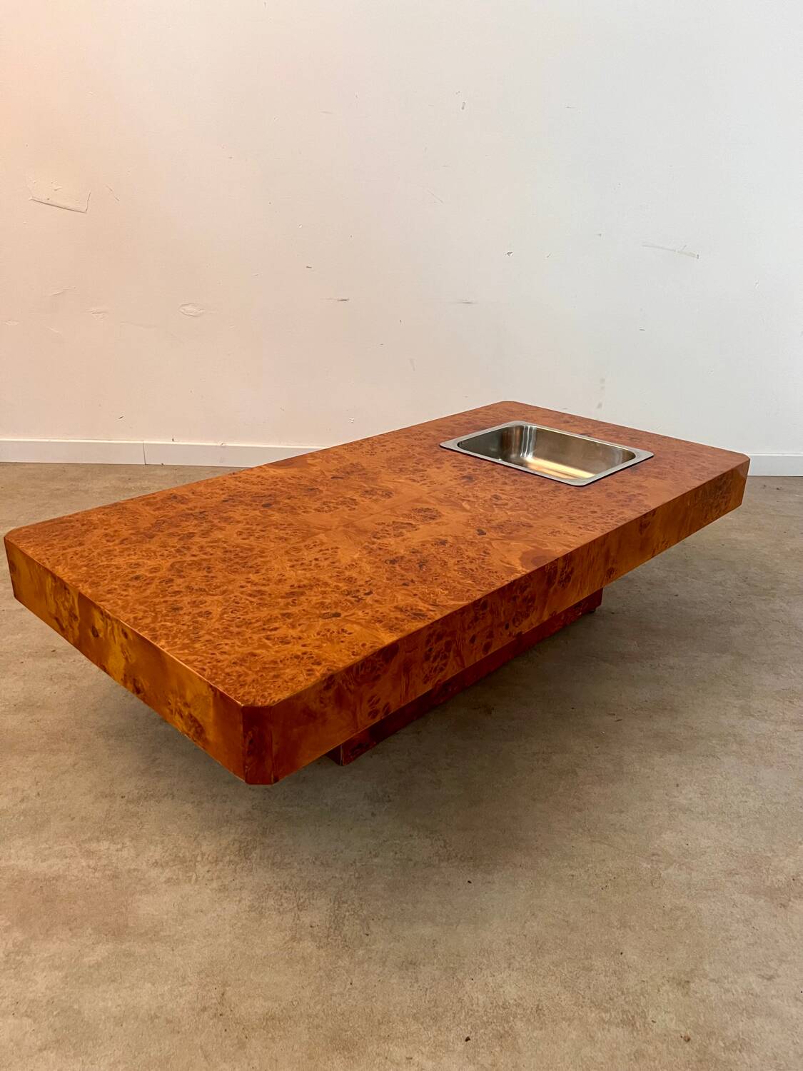 Italian design elm burl coffee table from the 70s Roche Bobois