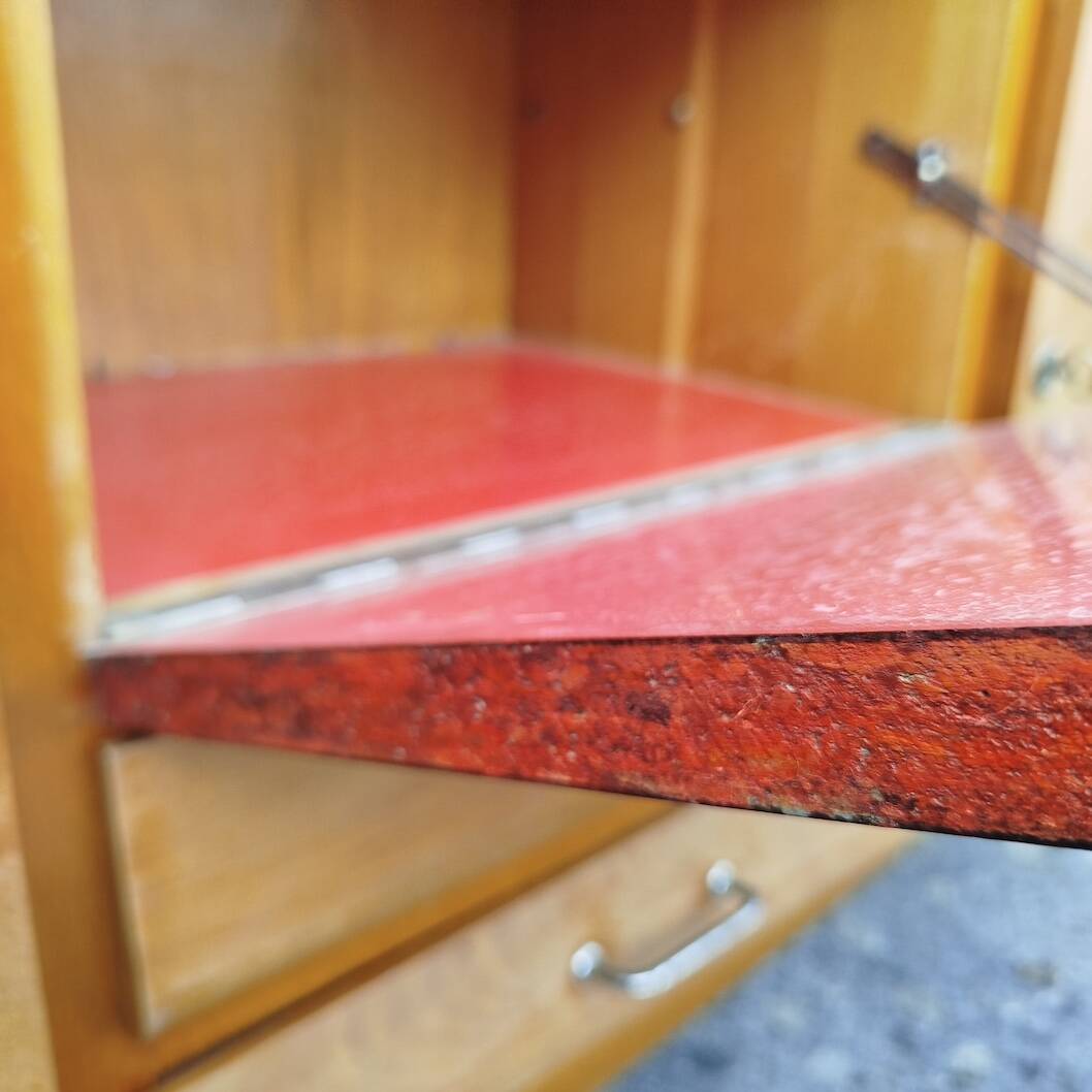 Sideboard with fin sides / compass feet from the 50s/60s