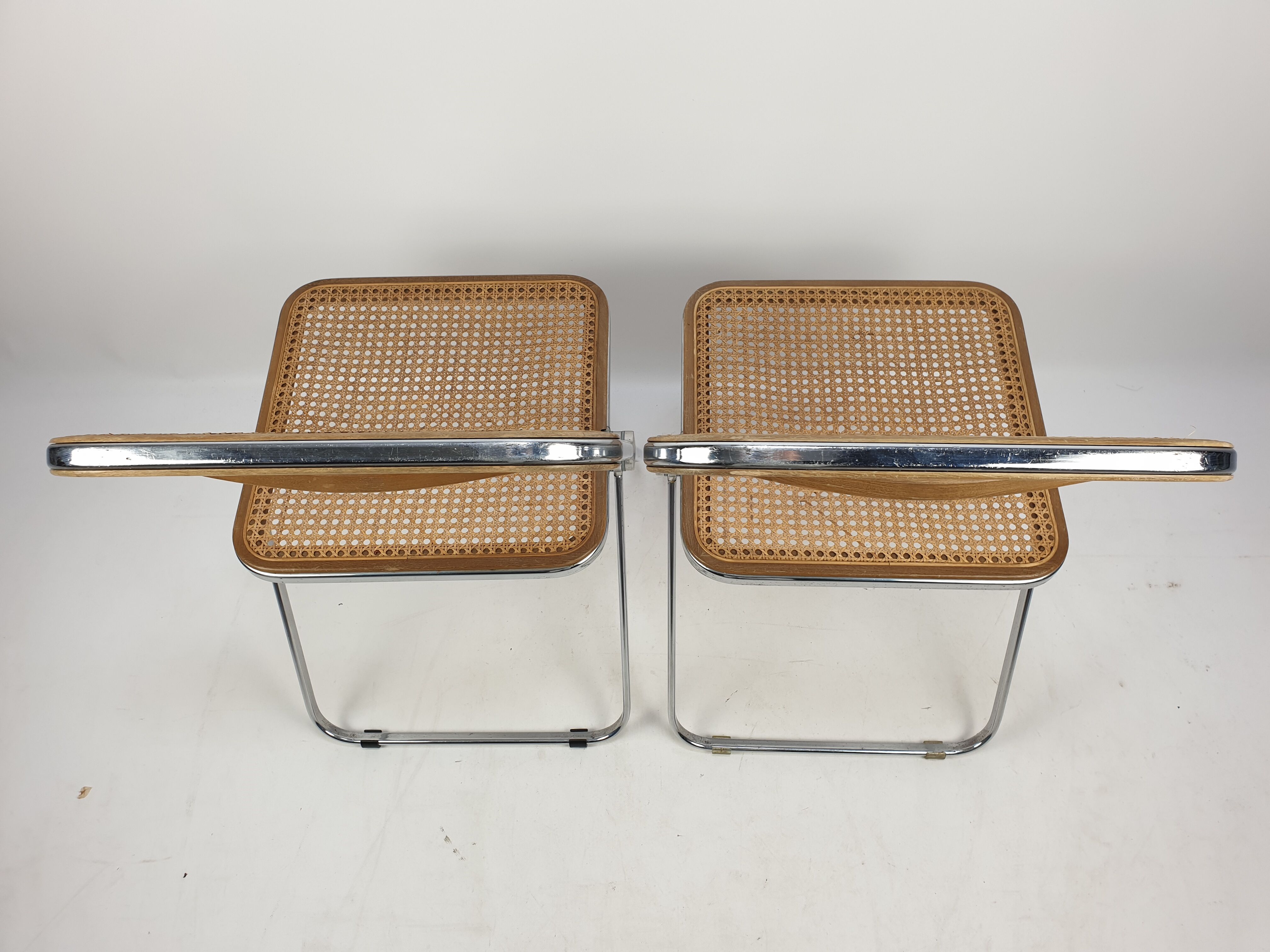 2 Plia folding chairs with woven wicker Giancarlo Piretti for Castelli, 1967