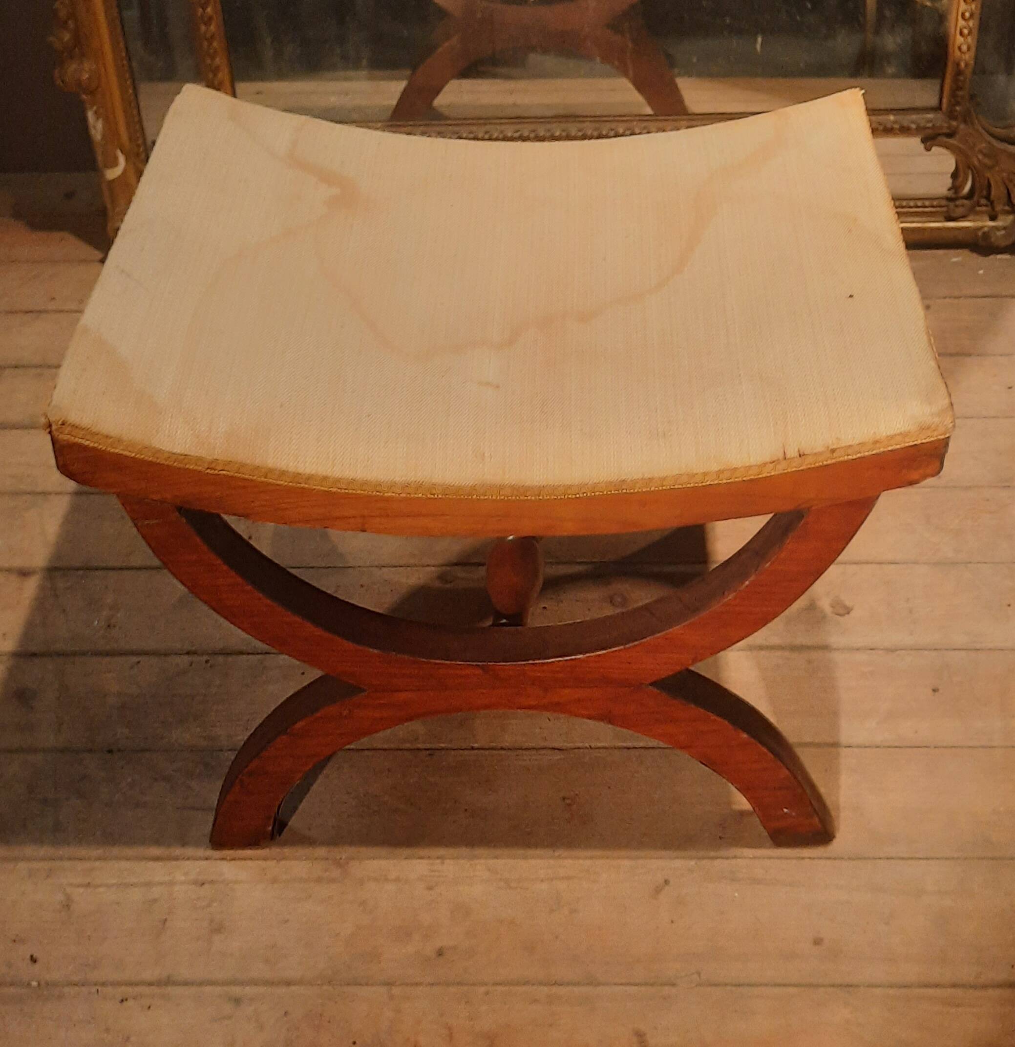 Stool X from the nineteenth century