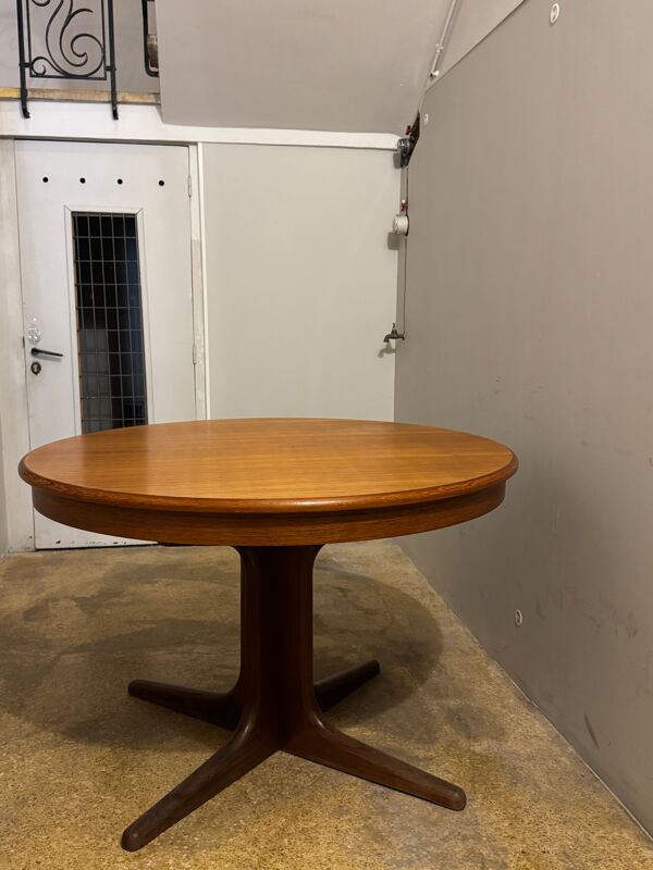 Table Baumann