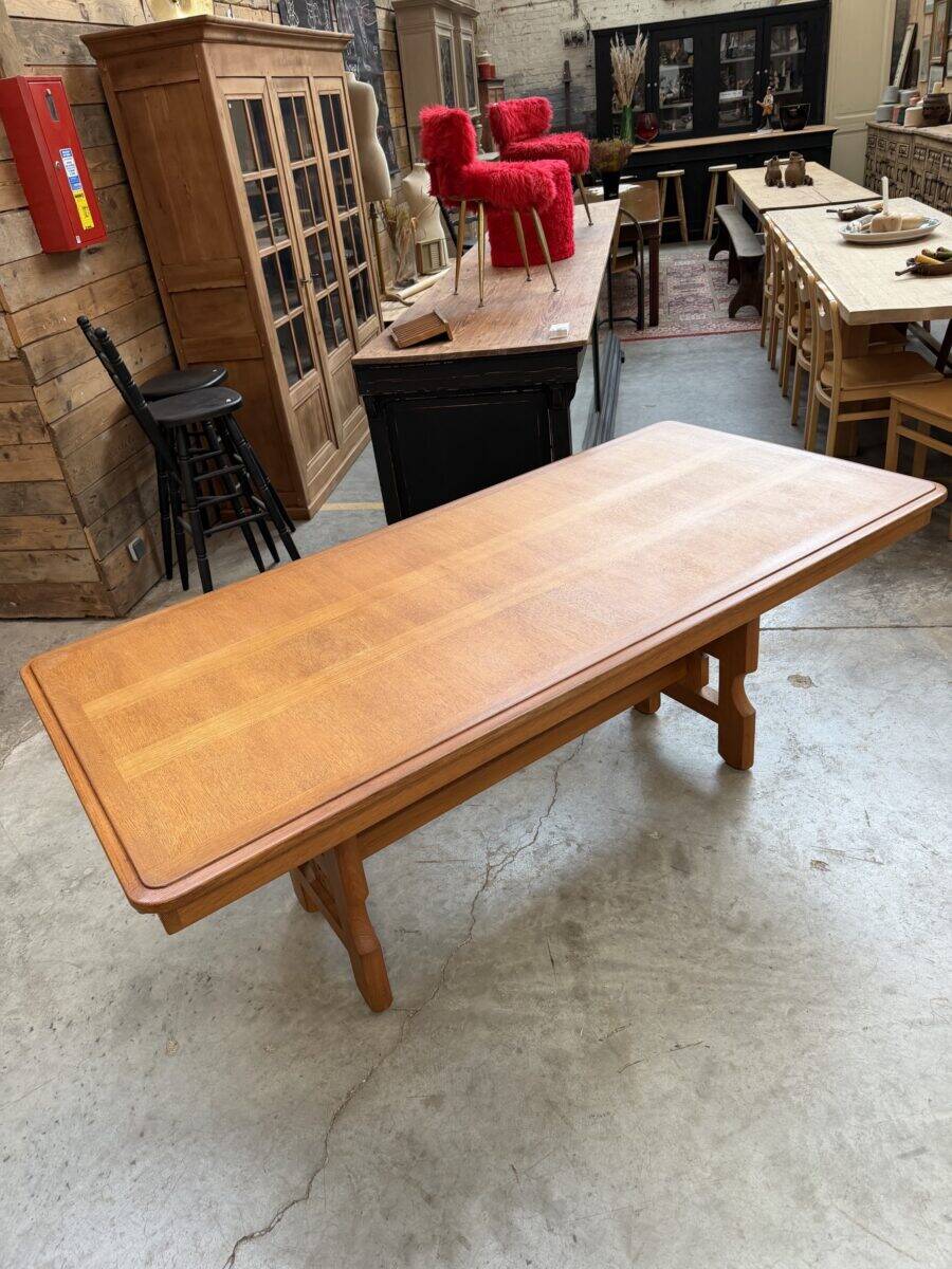 Table à rallonges Guillerme et Chambron pour « Votre maison »