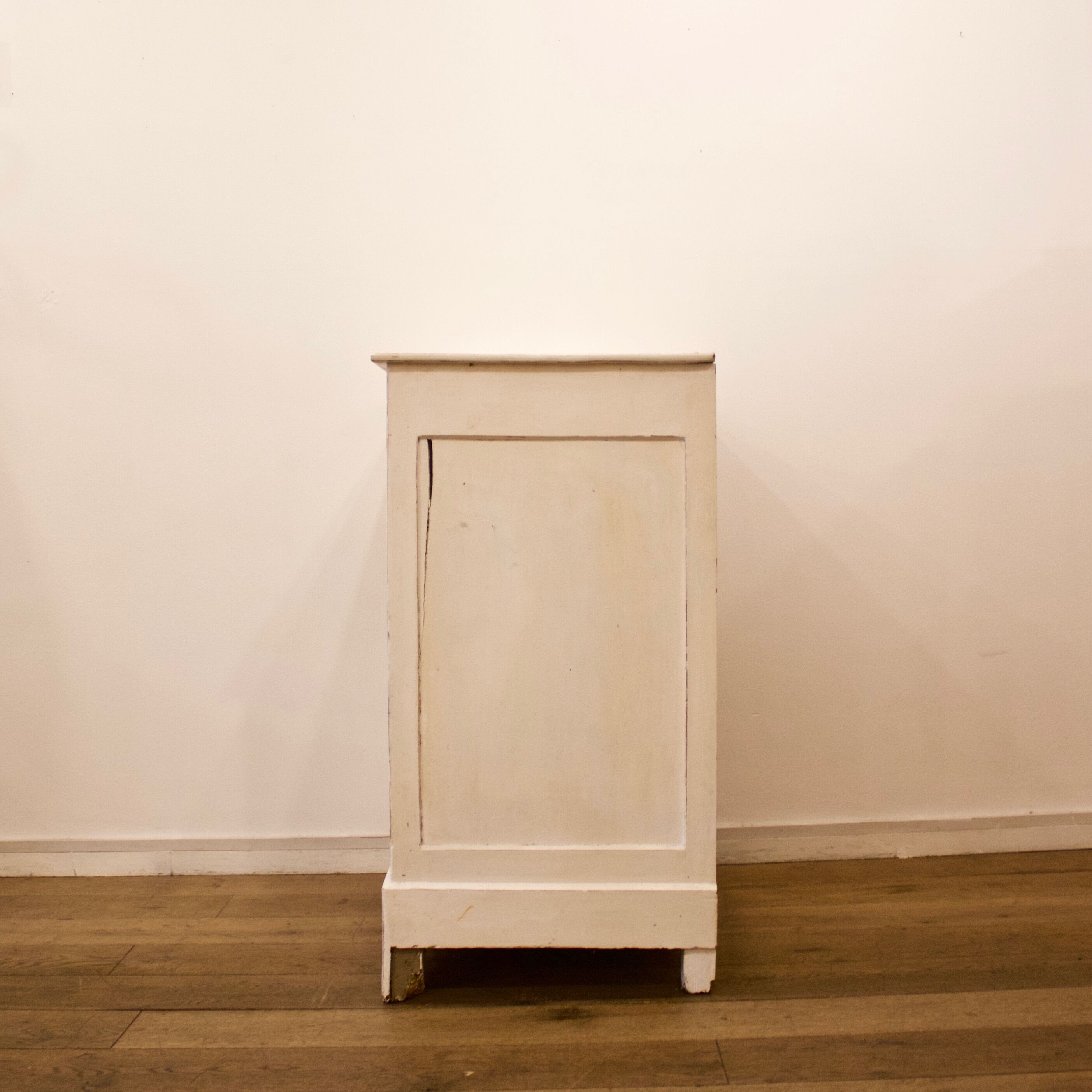 1940's kitchen cabinet