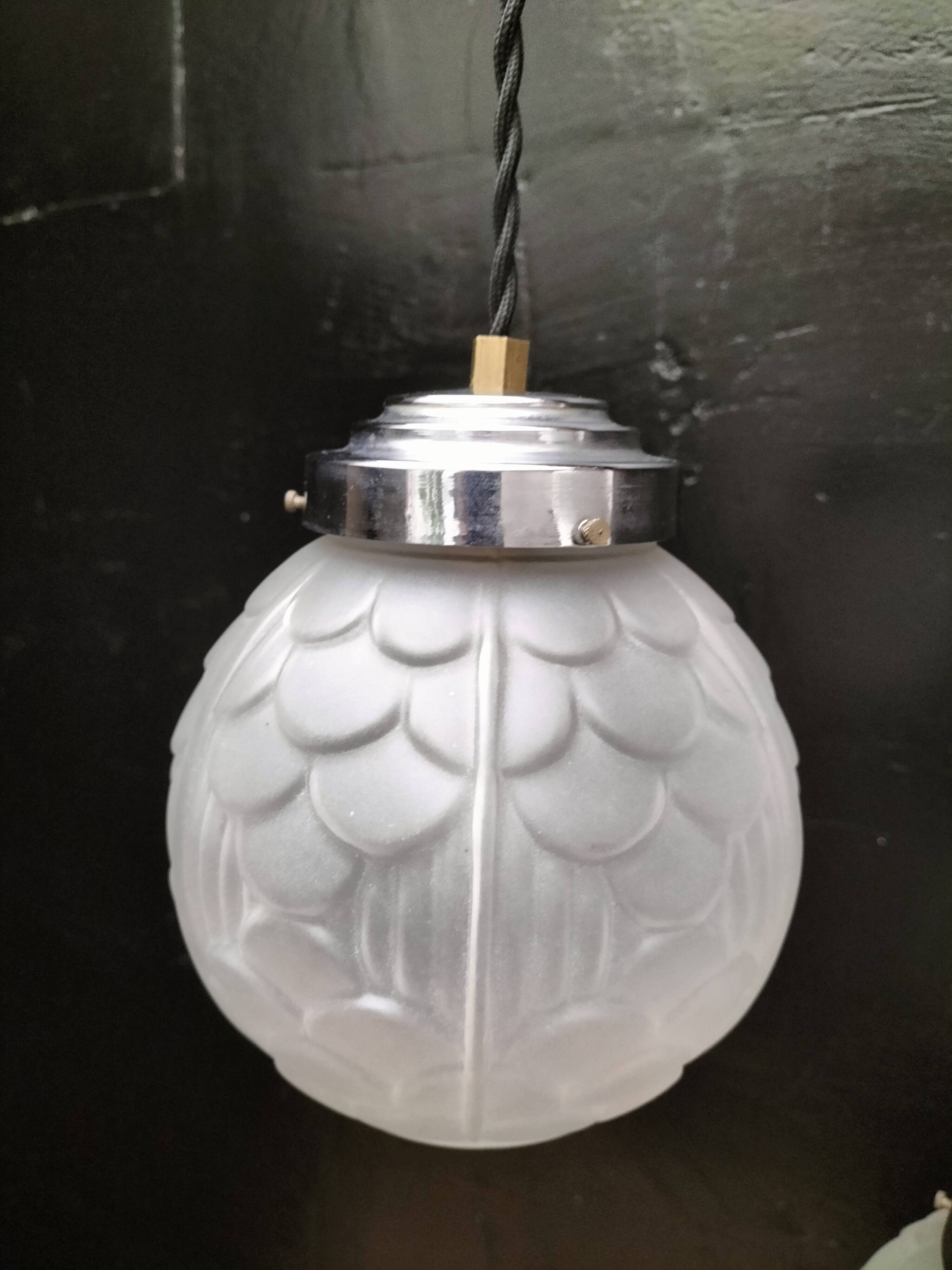 Art deco pendant lights