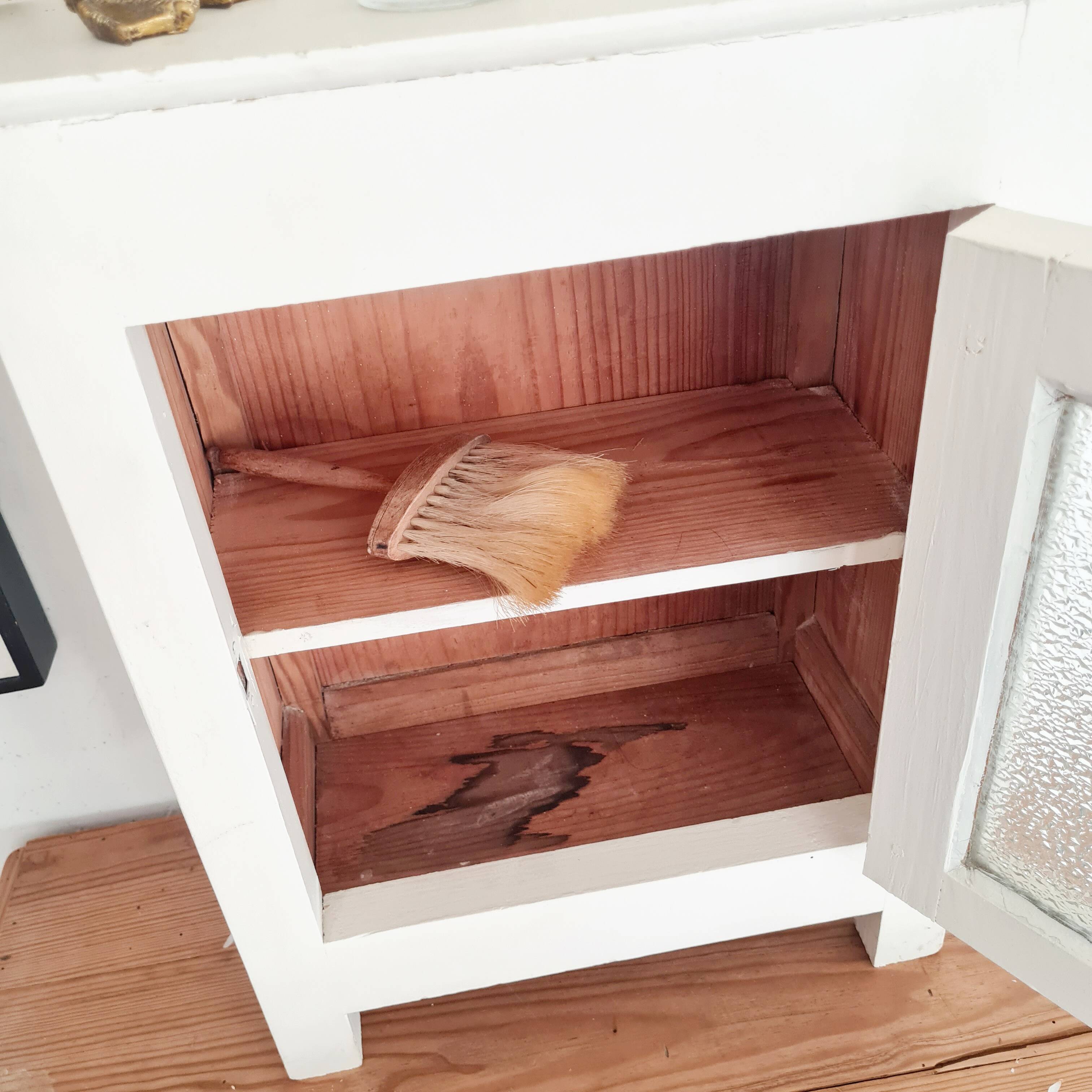 Glass medicine cabinet