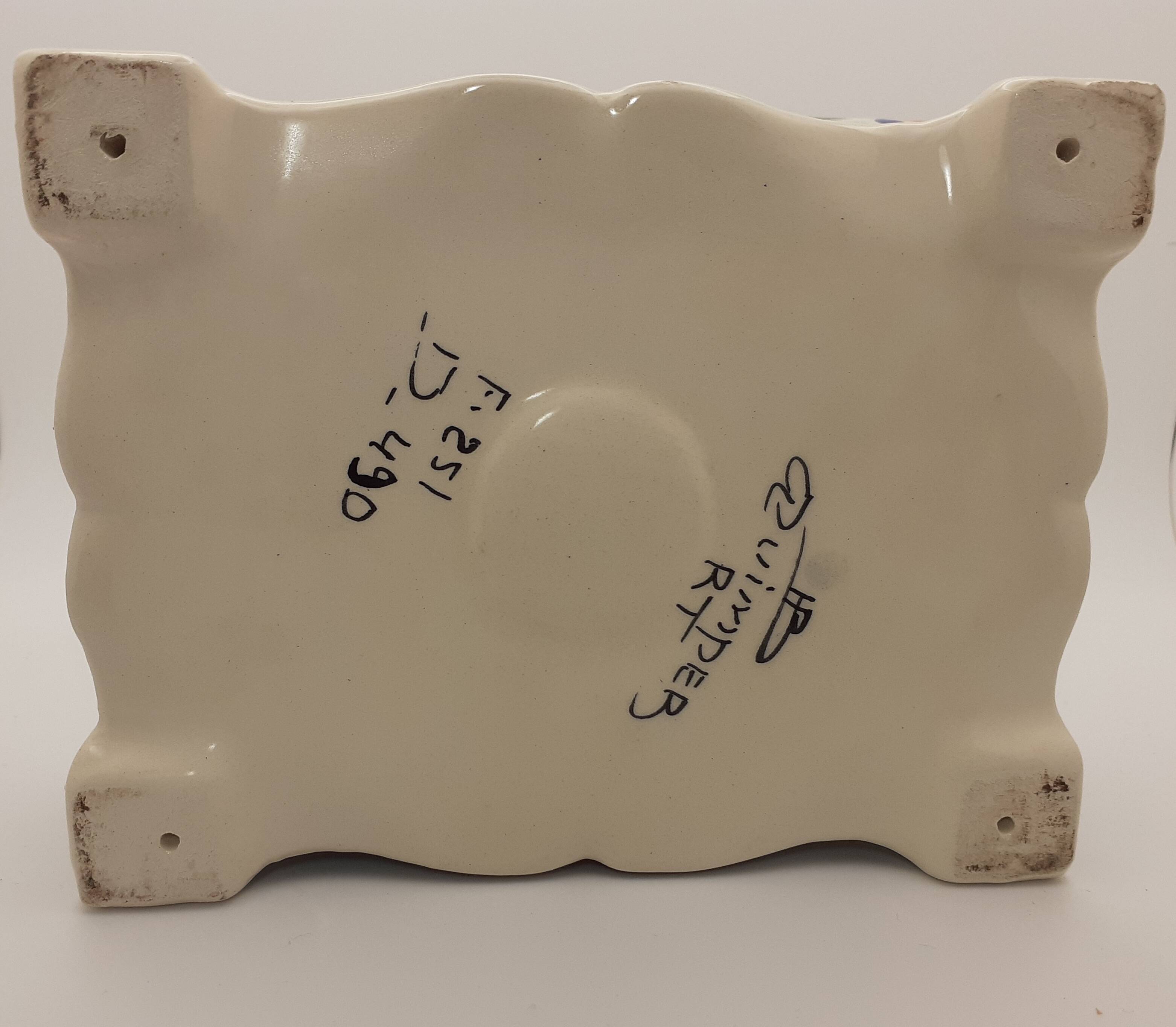 HB Quimper / Hand-decorated ceramic box