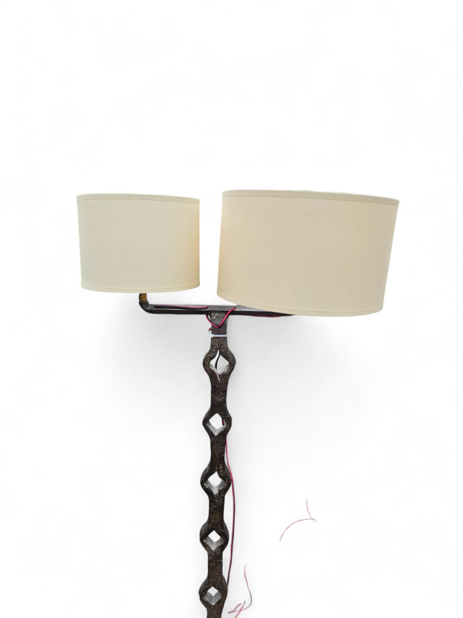 Brutalist chain floor lamp from the 70s