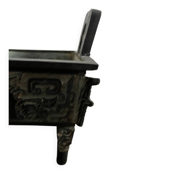 Vase tripode décoratif de style ancien – Anses verticales – 28 cm