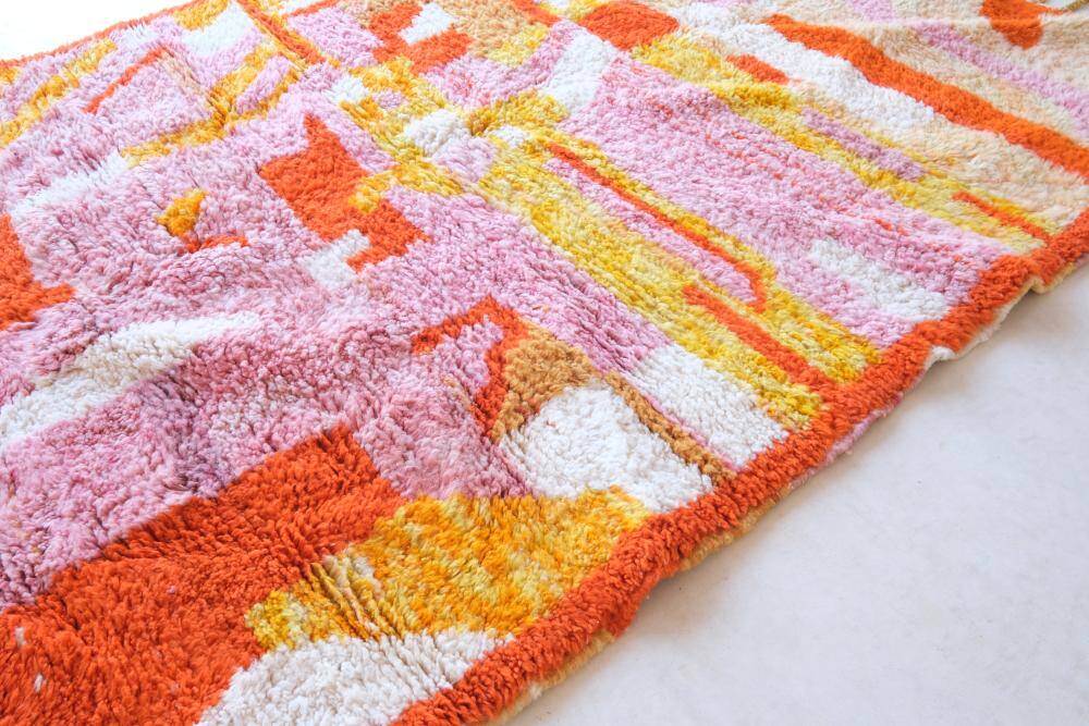 Boujad. tapis marocain rose et orange, 192 x 280 cm